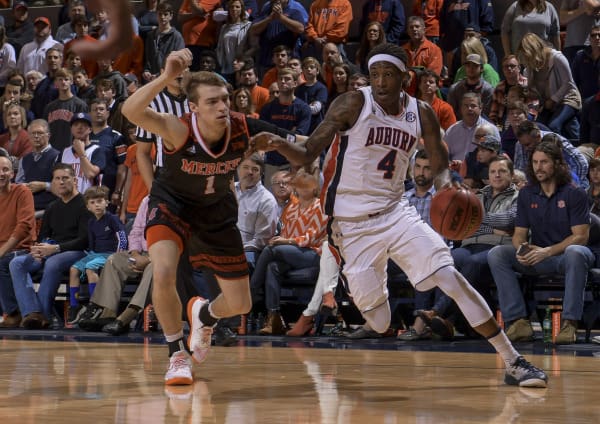 2016-12-18 vs Mercer - Wade Rackley, Auburn Athletics (1)